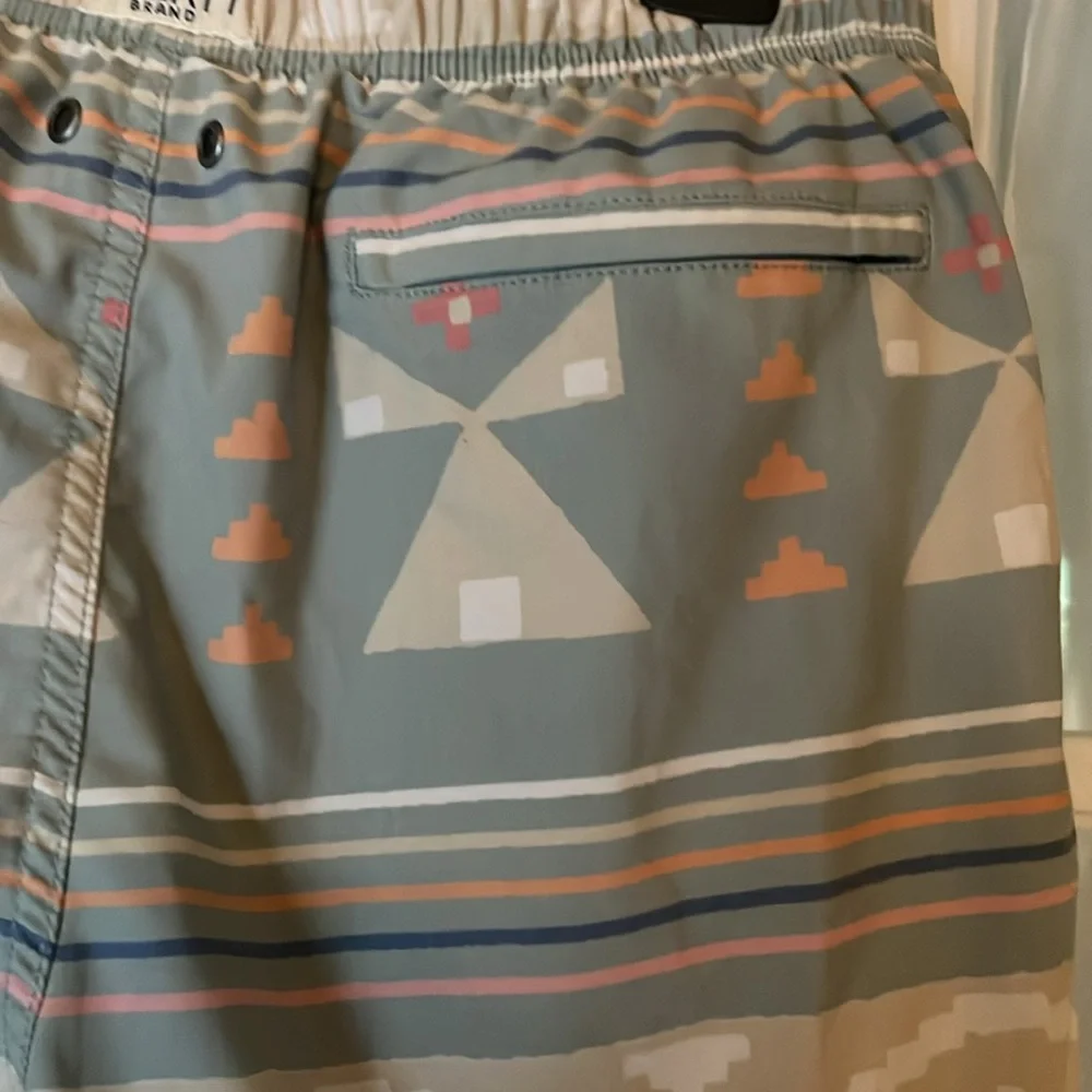 Faherty Aztec Beacon Trunk Men’s Large Center Lodge Swimwear